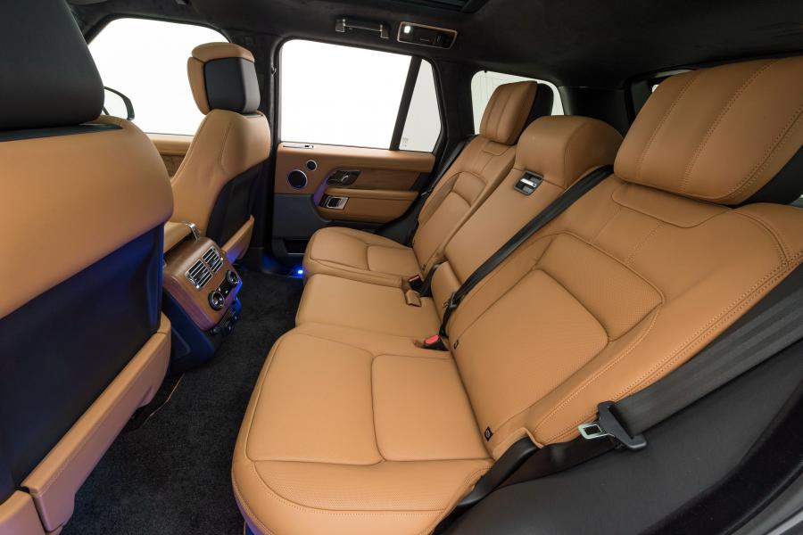 Интерьер Land Rover Range Rover by Startech (L405) 2018 года  (фото 5 из 16)